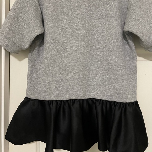 Very cute Harvey Faircloth peplum short sleeve sweatshirt - Picture 9 of 11
